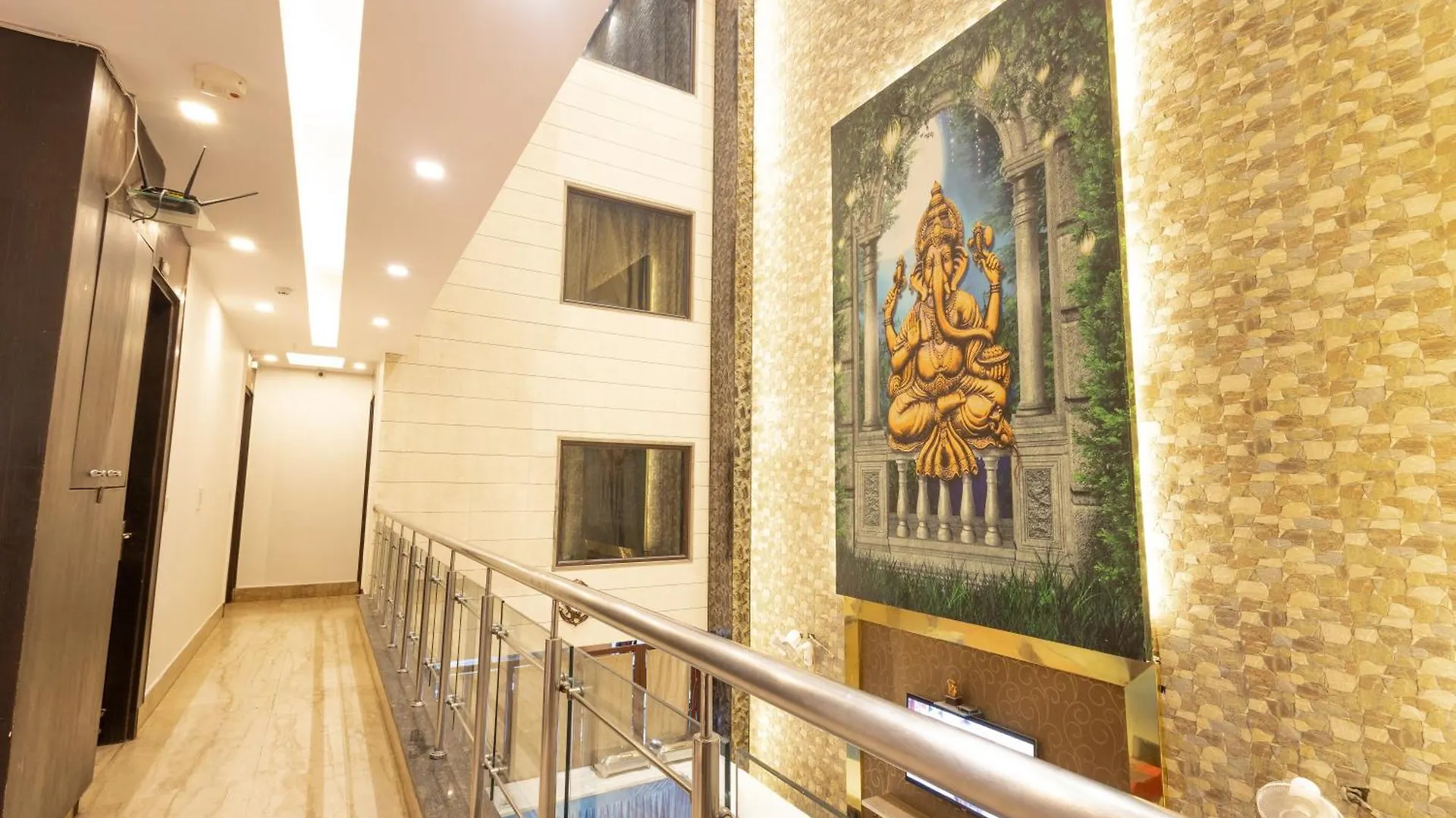 Hotel Gold Souk - Karol Bagh Дели