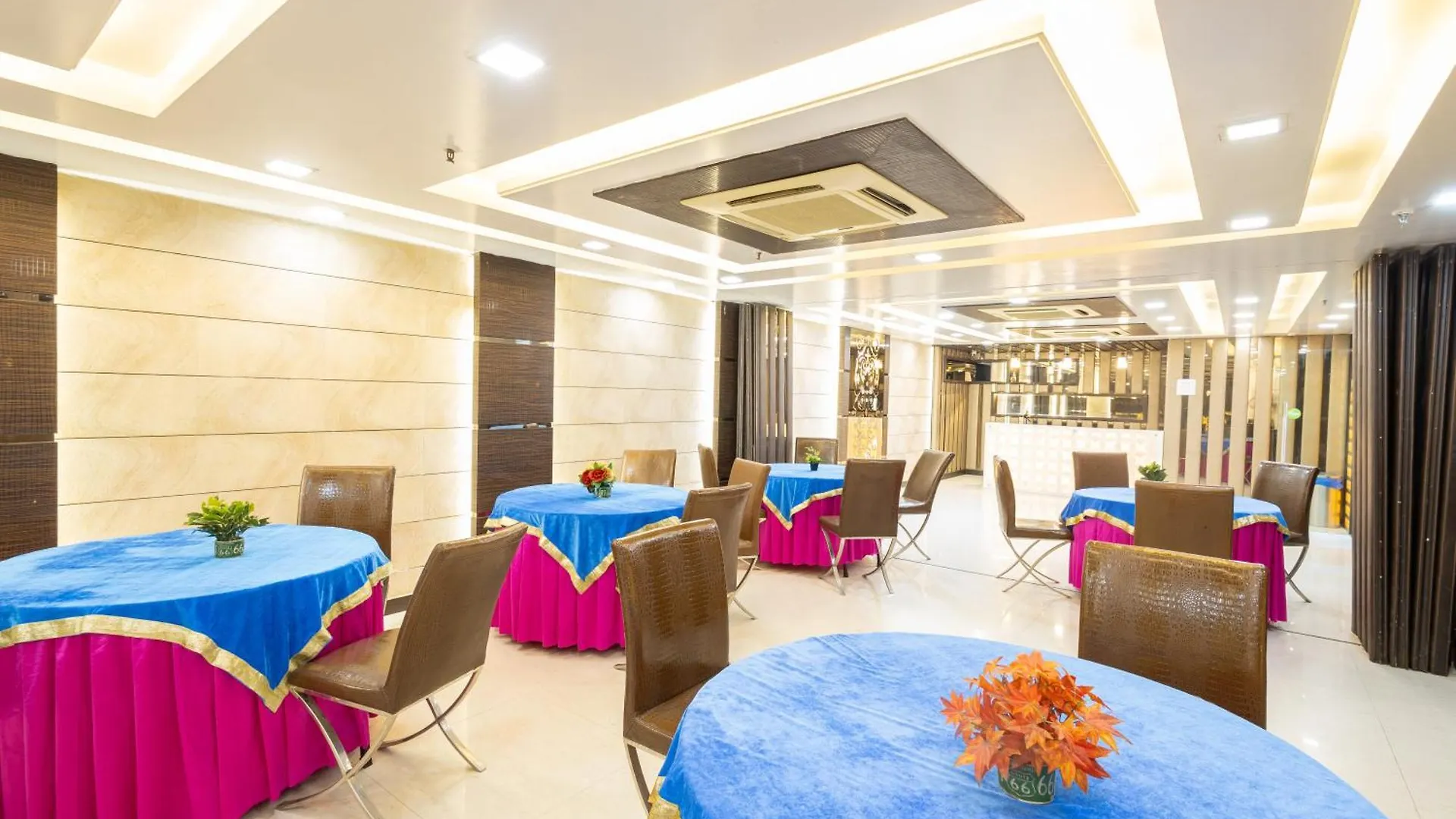Hotel Gold Souk - Karol Bagh Дели 4*,  Индия
