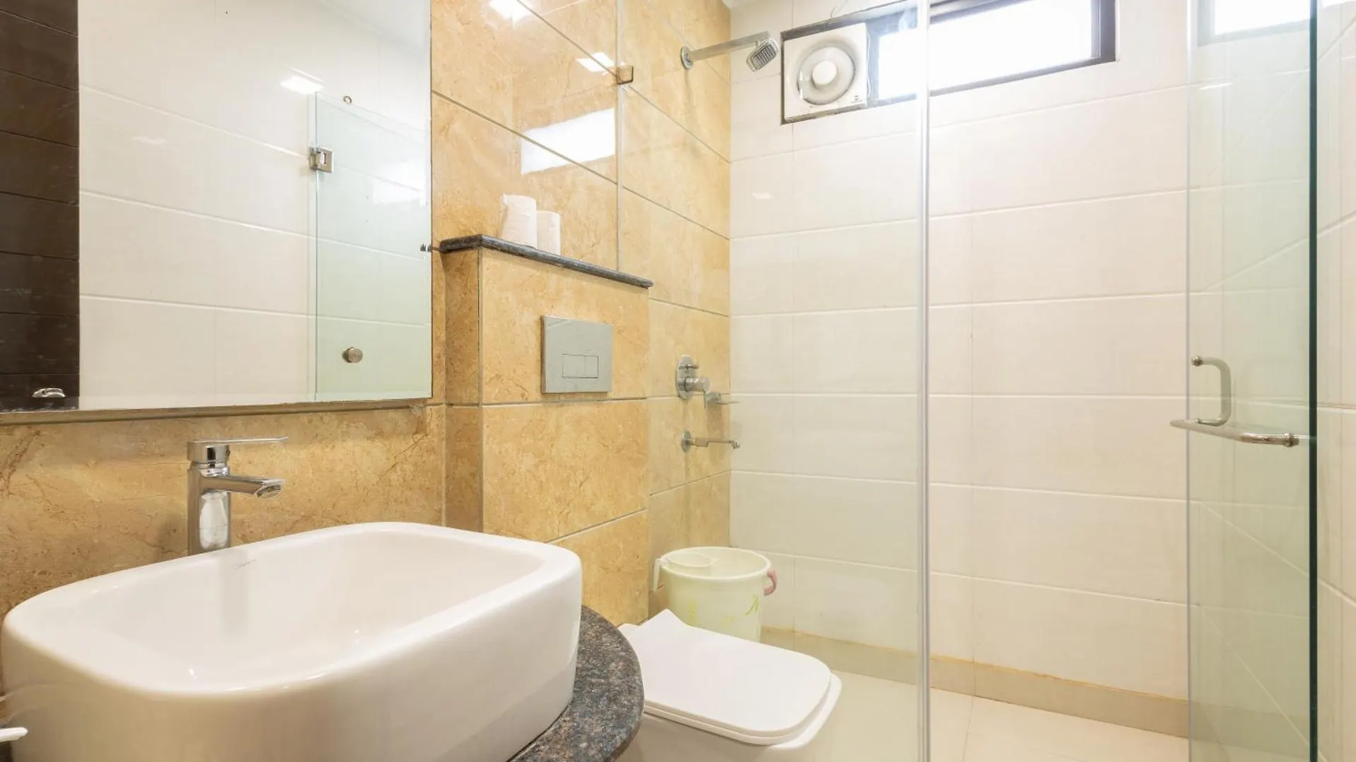Hotel Gold Souk - Karol Bagh Дели