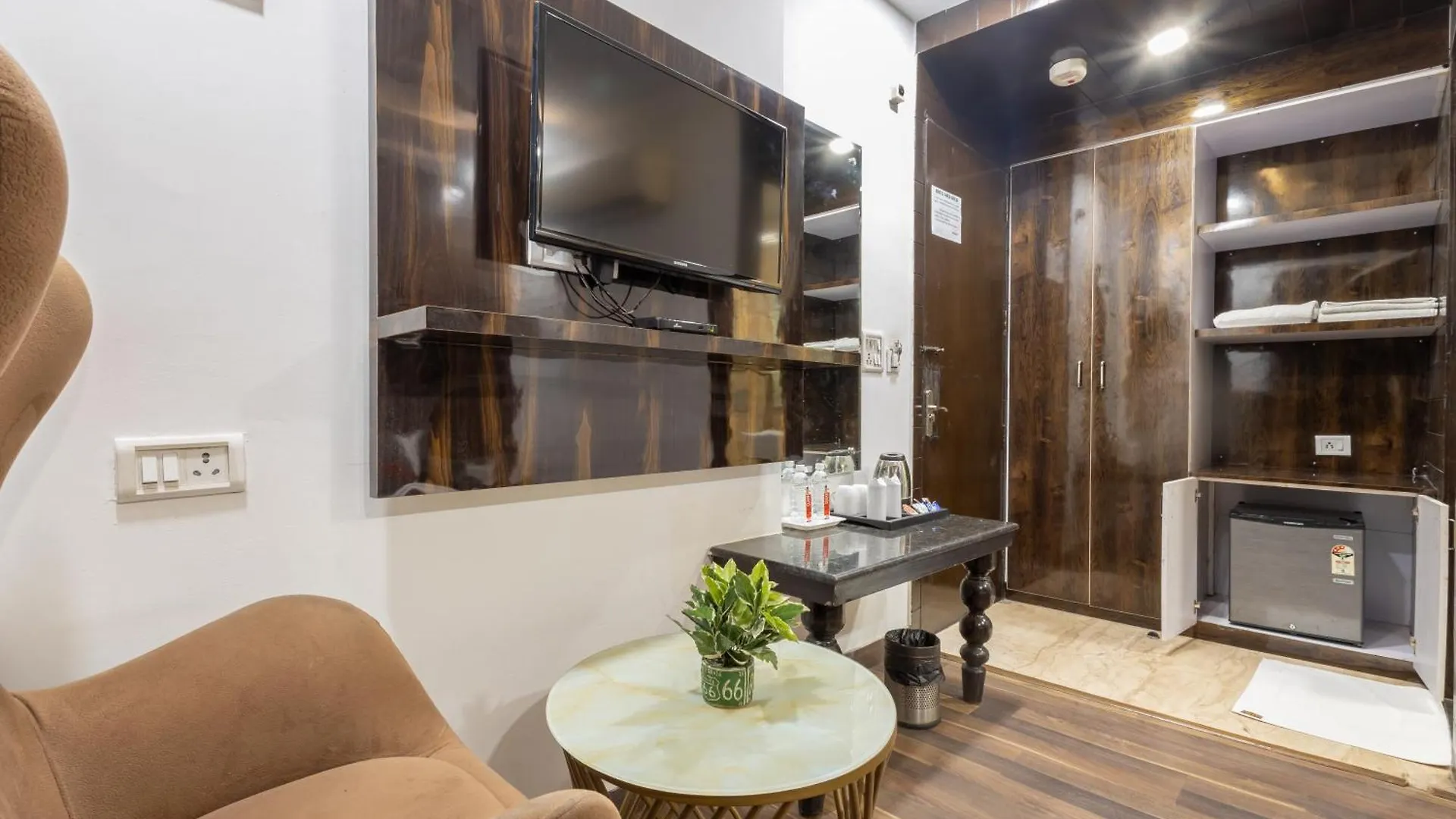 Hotel Gold Souk - Karol Bagh Дели
