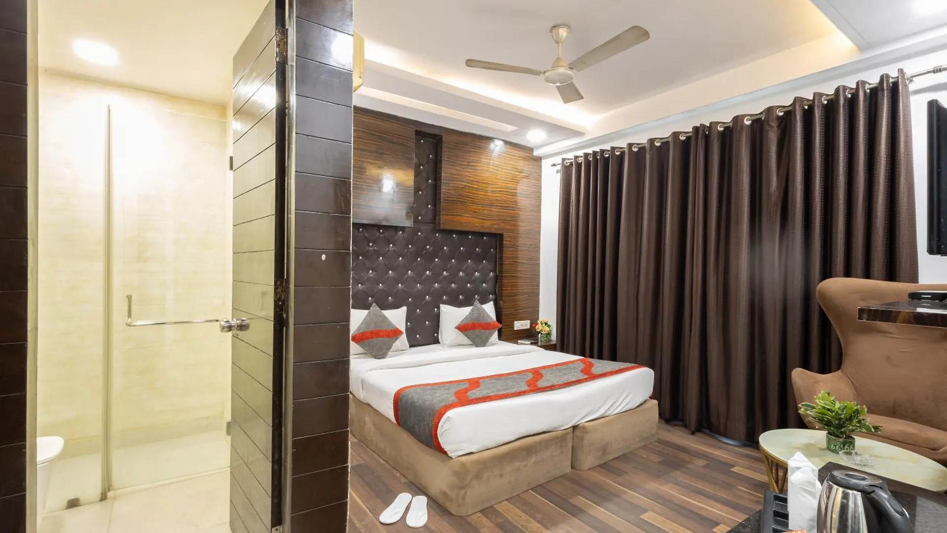 Hotel Gold Souk - Karol Bagh Дели