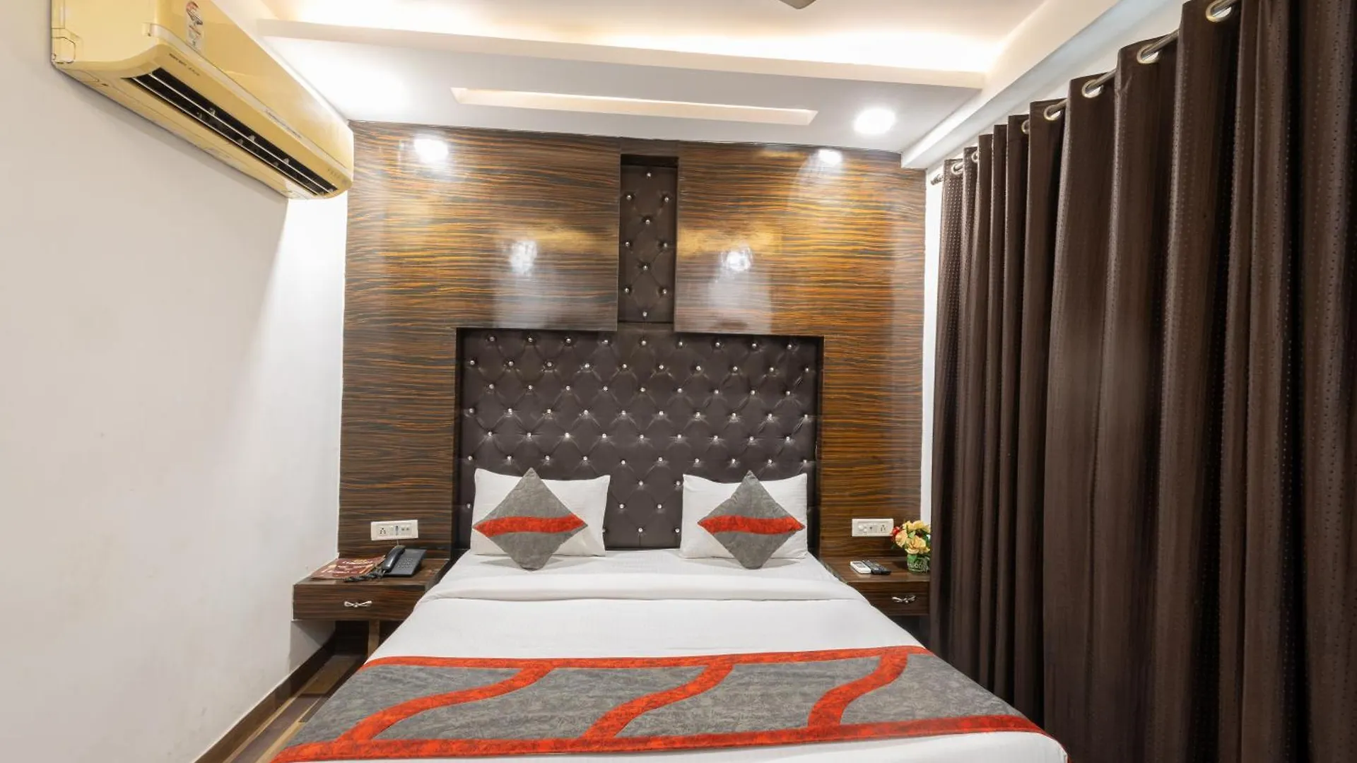 Hotel Gold Souk - Karol Bagh Дели Индия